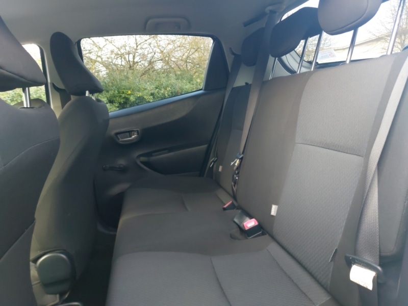 Used Toyota Yaris 2013 for sale - 77837583: Photo 6