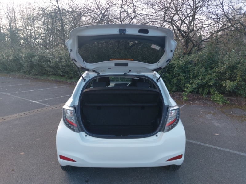 Used Toyota Yaris 2013 for sale - 77837583: Photo 8