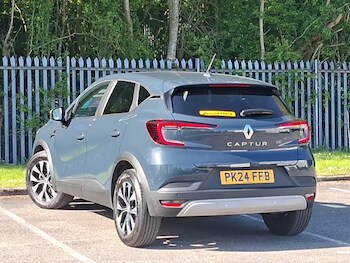 Used Renault Captur 2024 for sale - 78346635: Photo