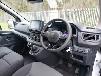 Used Renault Trafic 2024 for sale - 77573241: Photo