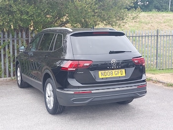 Used Volkswagen Tiguan Allspace 2023 for sale - 79310855: Photo