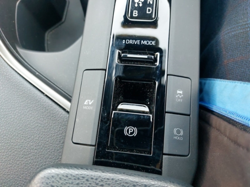 Used Toyota C-HR 2023 for sale - 76440251: Photo 18