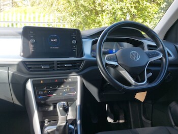 Used Volkswagen T-Roc 2022 for sale - 76348224: Photo 2