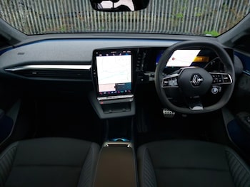 Used Renault Scenic E-Tech 2025 for sale - 76169731: Photo