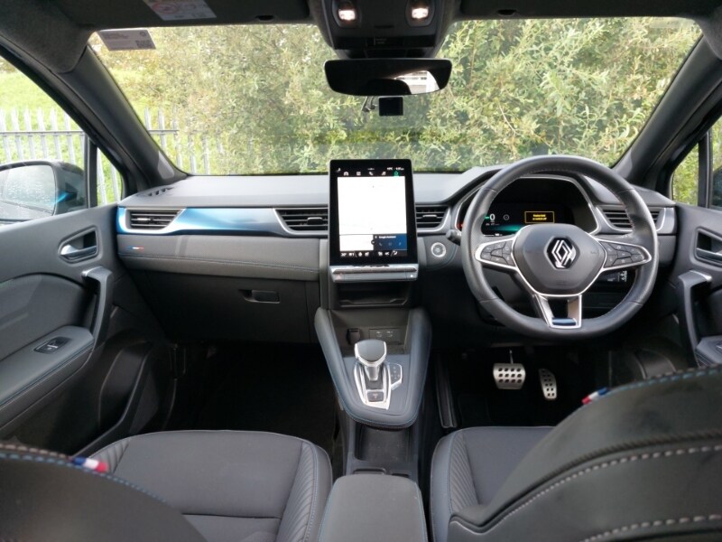 Used Renault Captur 2025 for sale - 76325393: Photo 2