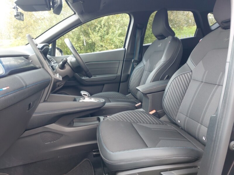 Used Renault Captur 2025 for sale - 76325393: Photo 5