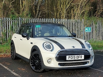 Used MINI Hatch 2019 for sale - 76924981: Photo