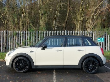 Used MINI Hatch 2019 for sale - 76924981: Photo
