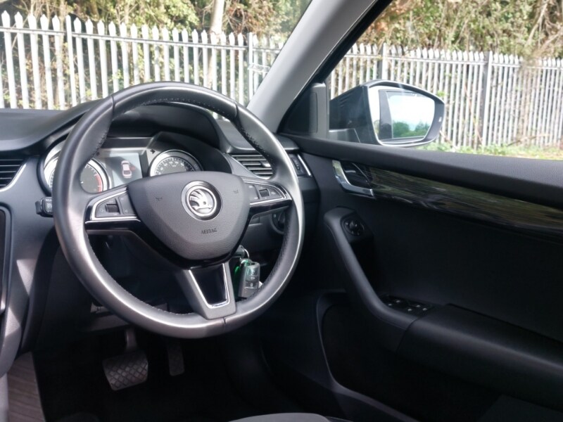 Used Skoda Octavia 2018 for sale - 76053229: Photo 10