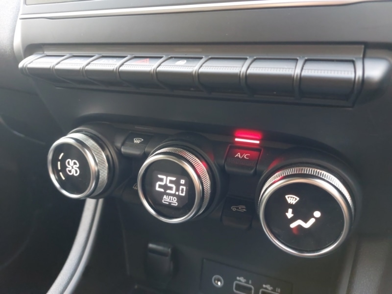 Used Renault Captur 2023 for sale - 76737106: Photo 13