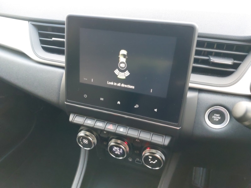 Used Renault Captur 2023 for sale - 76737106: Photo 15