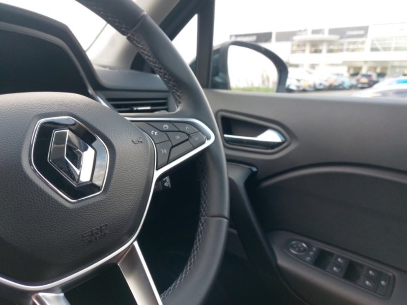 Used Renault Captur 2023 for sale - 76737106: Photo 18