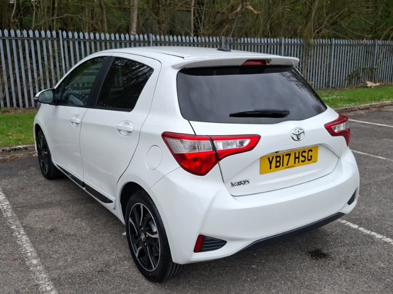 Used Toyota Yaris 2017 for sale - 77992510: Photo 3