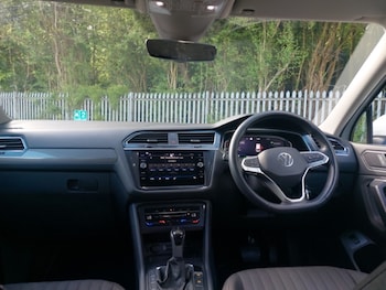 Used Volkswagen Tiguan Allspace 2023 for sale - 78600345: Photo