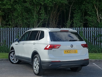Used Volkswagen Tiguan Allspace 2023 for sale - 78600345: Photo