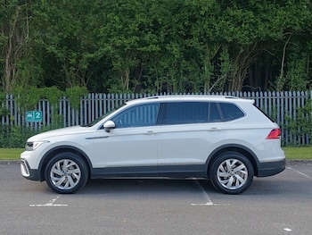 Used Volkswagen Tiguan Allspace 2023 for sale - 78600345: Photo