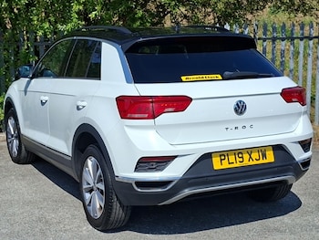 Used Volkswagen T-Roc 2019 for sale - 79505525: Photo