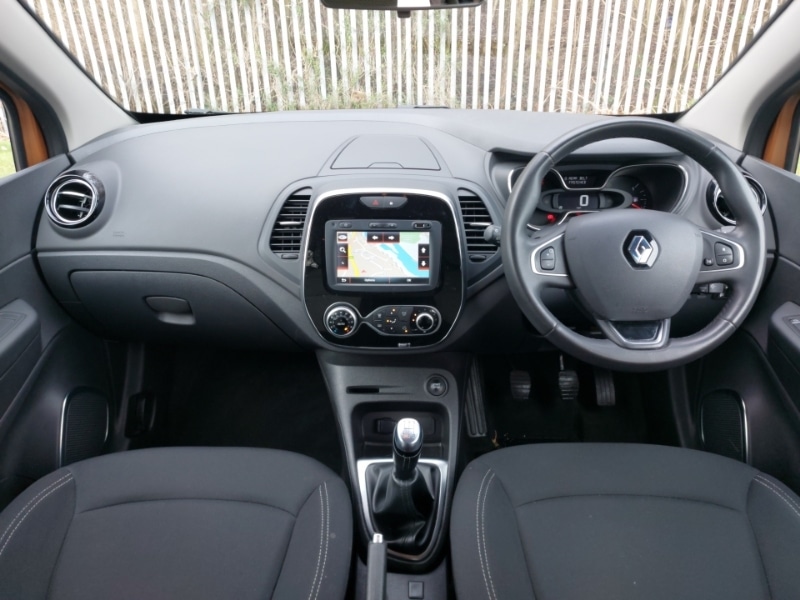 Used Renault Captur 2019 for sale - 77596739: Photo 2