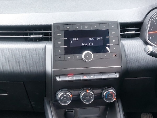 Used Renault Clio 2020 for sale - 76262040: Photo 11