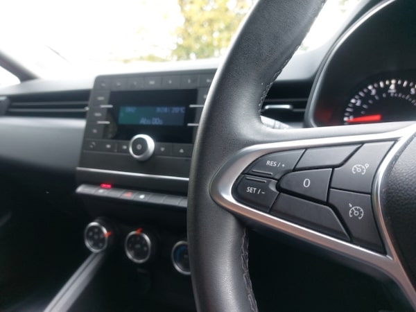 Used Renault Clio 2020 for sale - 76262040: Photo 18