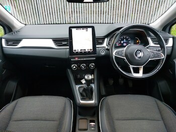 Used Renault Captur 2020 for sale - 77347656: Photo