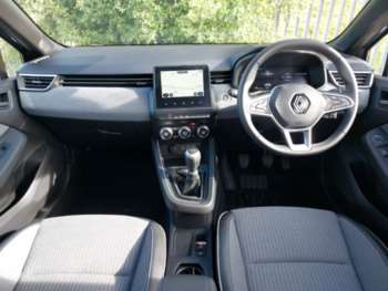 Used Renault Clio 2024 for sale - 74647119: Photo