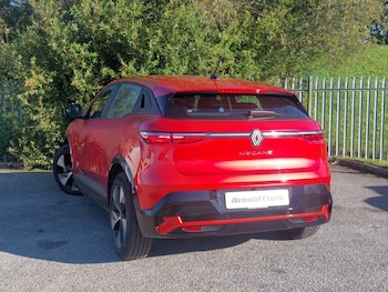Used Renault Megane E Tech 2023 for sale - 76053648: Photo