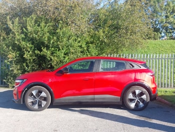 Used Renault Megane E Tech 2023 for sale - 76053648: Photo