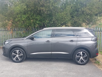 Used Peugeot 5008 2023 for sale - 79332446: Photo