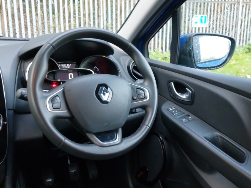 Used Renault Clio 2018 for sale - 76656679: Photo 10