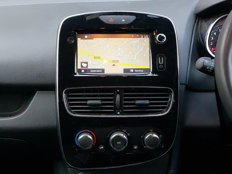 Used Renault Clio 2018 for sale - 76656679: Photo 11