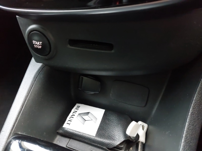 Used Renault Clio 2018 for sale - 76656679: Photo 17