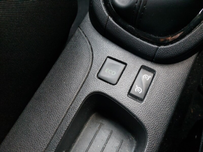 Used Renault Clio 2018 for sale - 76656679: Photo 18