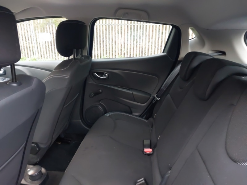 Used Renault Clio 2018 for sale - 76656679: Photo 6