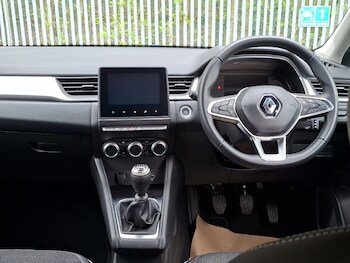 Used Renault Captur 2022 for sale - 78440441: Photo