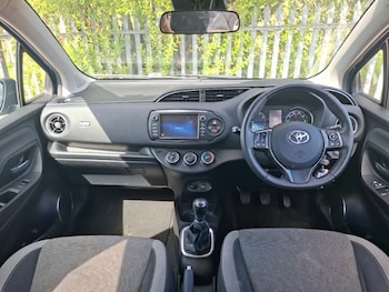 Used Toyota Yaris 2020 for sale - 79597834: Photo
