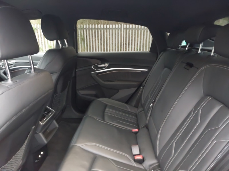 Used Audi e-tron 2022 for sale - 77126621: Photo 6