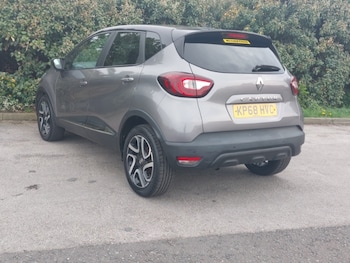 Used Renault Captur 2018 for sale - 78563672: Photo