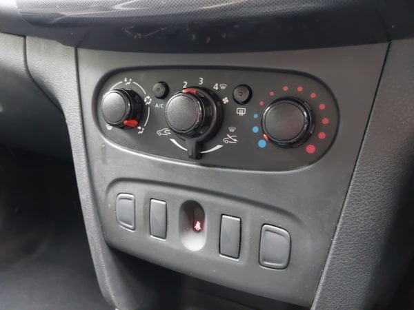 Used Dacia Sandero Stepway 2020 for sale - 76309059: Photo 15
