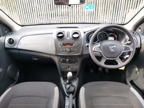 Used Dacia Sandero Stepway 2020 for sale - 76309059: Photo 2