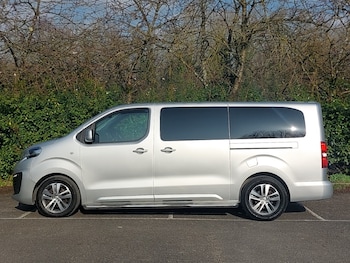 Used Peugeot Traveller 2018 for sale - 77761010: Photo