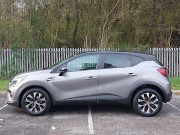 Used Renault Captur 2021 for sale - 76498050: Photo