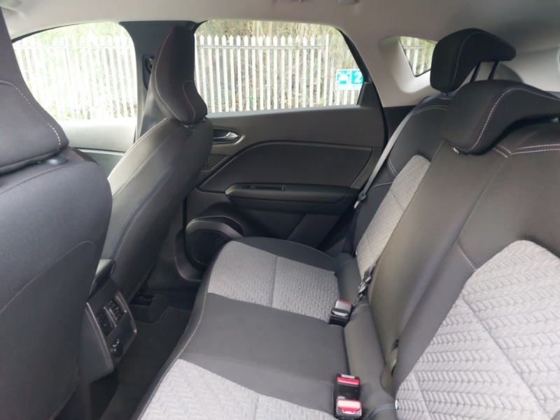 Used Renault Captur 2021 for sale - 76498050: Photo 6