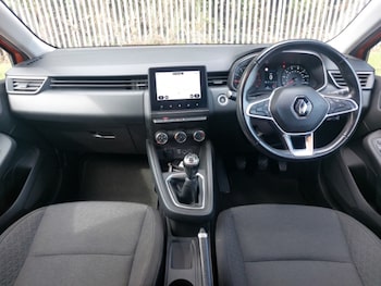 Used Renault Clio 2020 for sale - 75900615: Photo