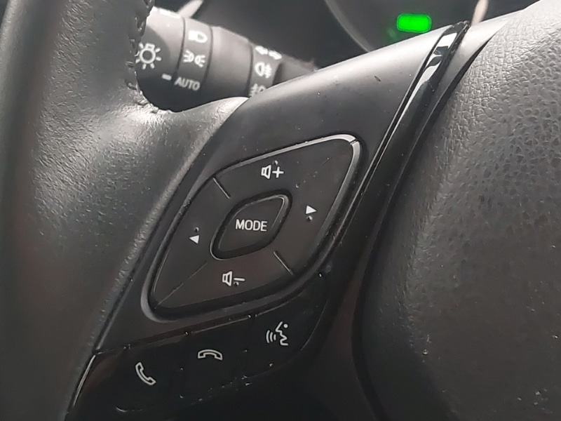 Used Toyota C-HR 2023 for sale - 77731219: Photo 17