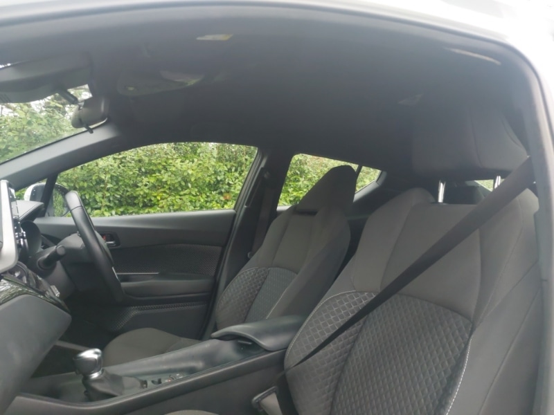 Used Toyota C-HR 2023 for sale - 77731219: Photo 5