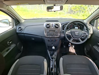 Used Dacia Sandero Stepway 2019 for sale - 78411077: Photo