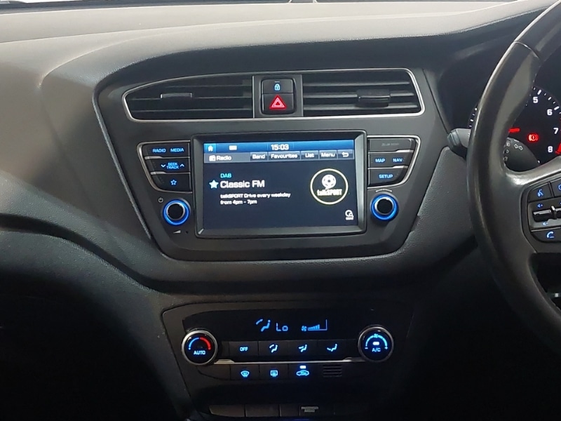 Used Hyundai i20 2019 for sale - 77717145: Photo 11