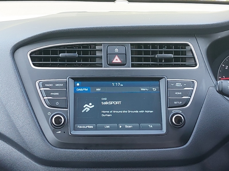 Used Hyundai i20 2019 for sale - 76354585: Photo 11