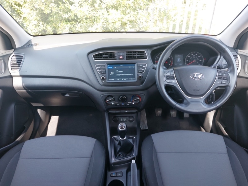 Used Hyundai i20 2019 for sale - 76354585: Photo 2
